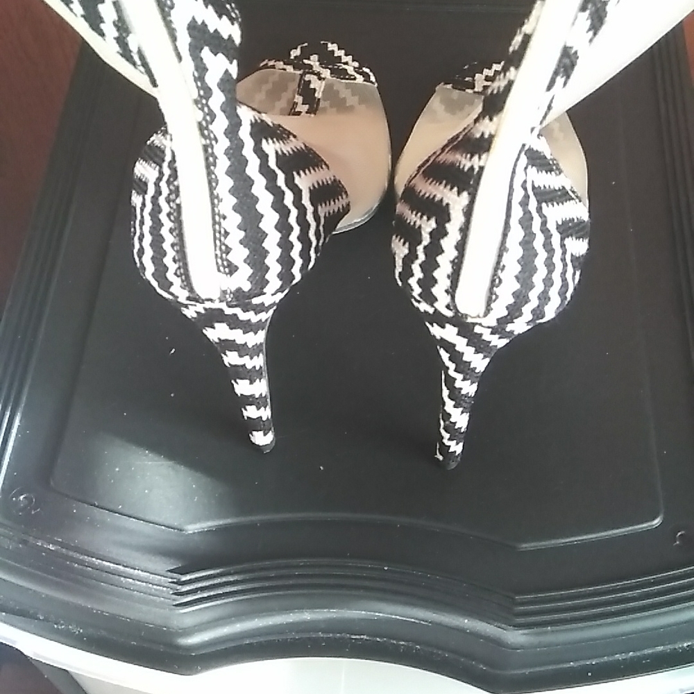 Women shoes - Picture 2 of 7